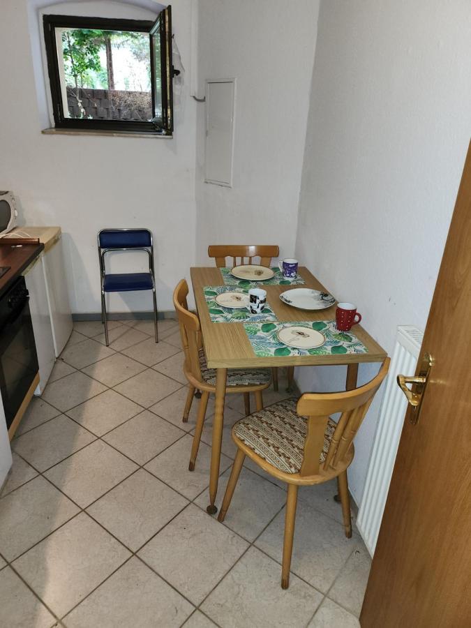 Halle, Top -Preise, 79 Qm Sd Fewo, Eg, Wahlweise Mit 1- 3 Dz, Tv Lounge, Kueche, Bad Wc Einfach Und Gut, Langzeitmieter Vb Preise Halle  Extérieur photo