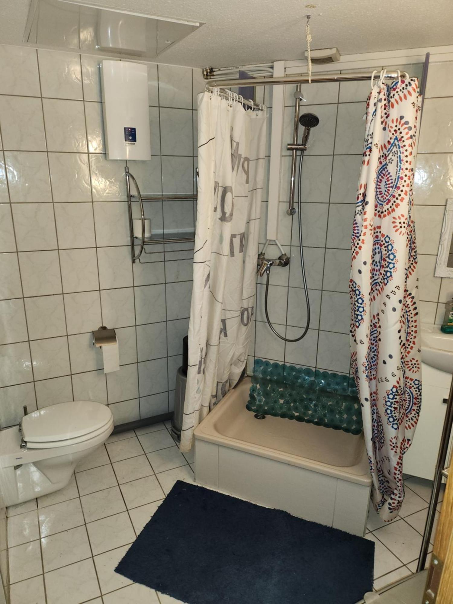Halle, Top -Preise, 79 Qm Sd Fewo, Eg, Wahlweise Mit 1- 3 Dz, Tv Lounge, Kueche, Bad Wc Einfach Und Gut, Langzeitmieter Vb Preise Halle  Extérieur photo