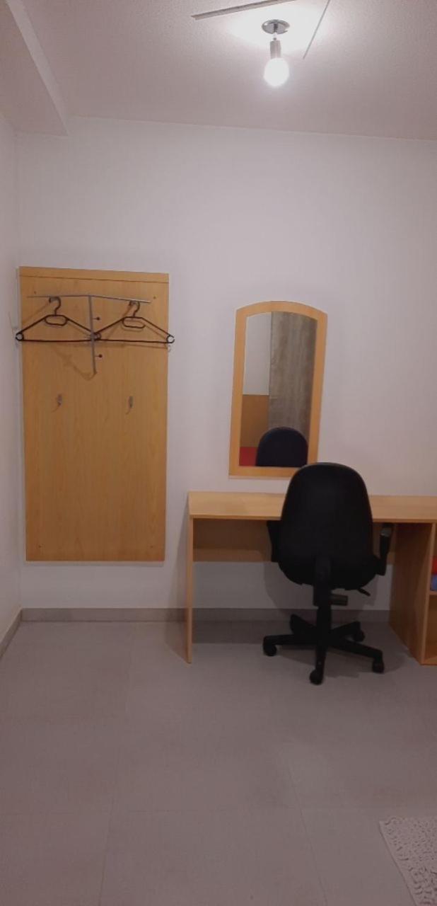 Halle, Top -Preise, 79 Qm Sd Fewo, Eg, Wahlweise Mit 1- 3 Dz, Tv Lounge, Kueche, Bad Wc Einfach Und Gut, Langzeitmieter Vb Preise Halle  Extérieur photo