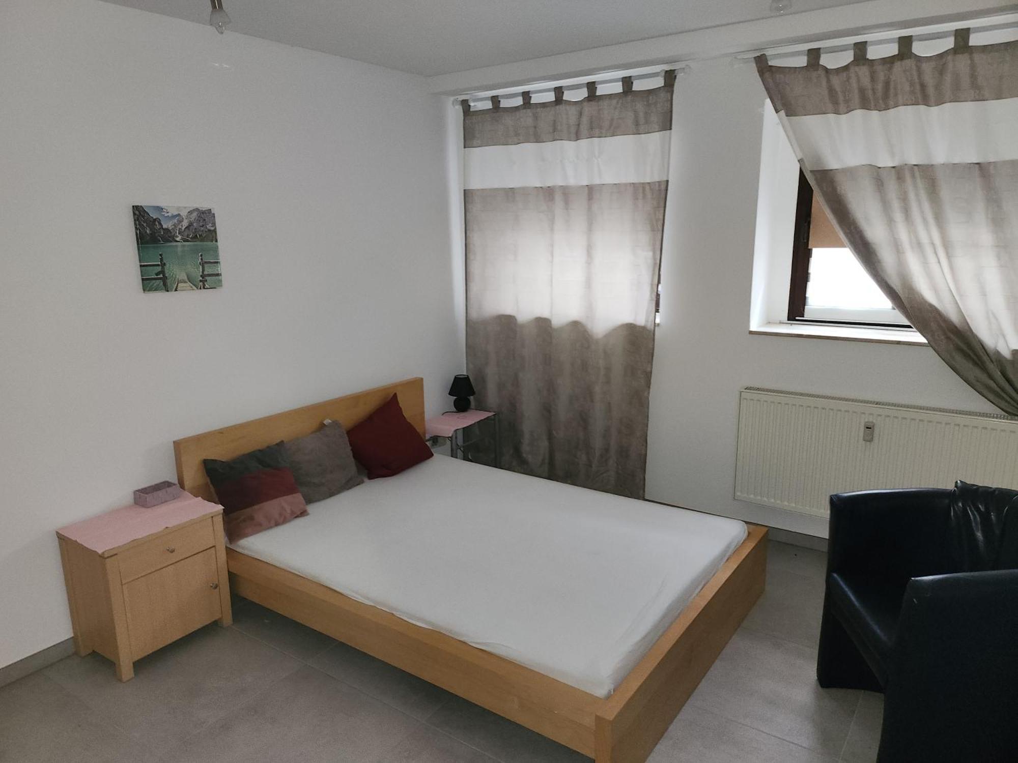 Halle, Top -Preise, 79 Qm Sd Fewo, Eg, Wahlweise Mit 1- 3 Dz, Tv Lounge, Kueche, Bad Wc Einfach Und Gut, Langzeitmieter Vb Preise Halle  Extérieur photo